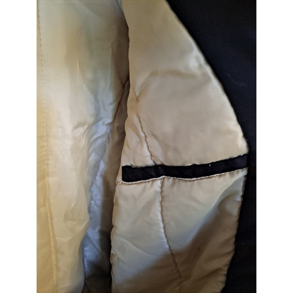 NHL Pittsburgh Penguins Insulated Jacket with Logo on Back Size Large - Picture 10 of 11